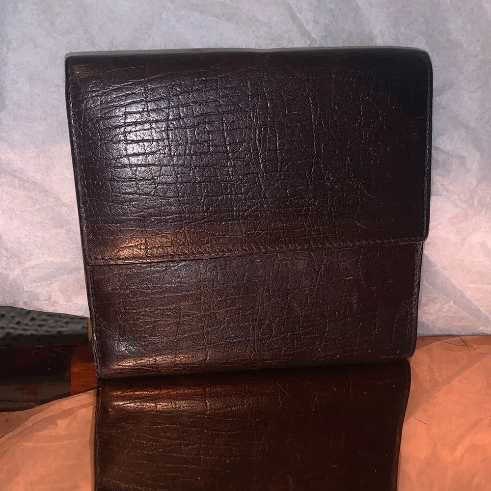 Gucci chocolate Leather Bifold Wallet with Gold Ring Detail - Picture 4 of 4
